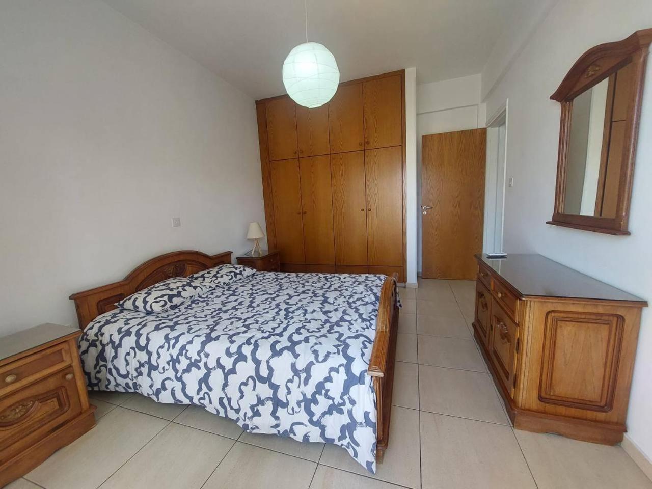 Sunny 2 Bedroom Larnaca Center Luaran gambar