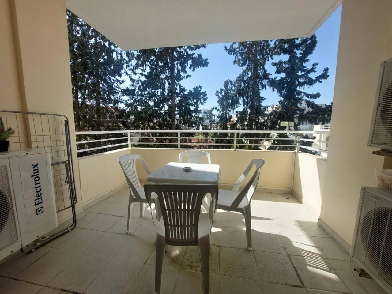 Sunny 2 Bedroom Larnaca Center Luaran gambar